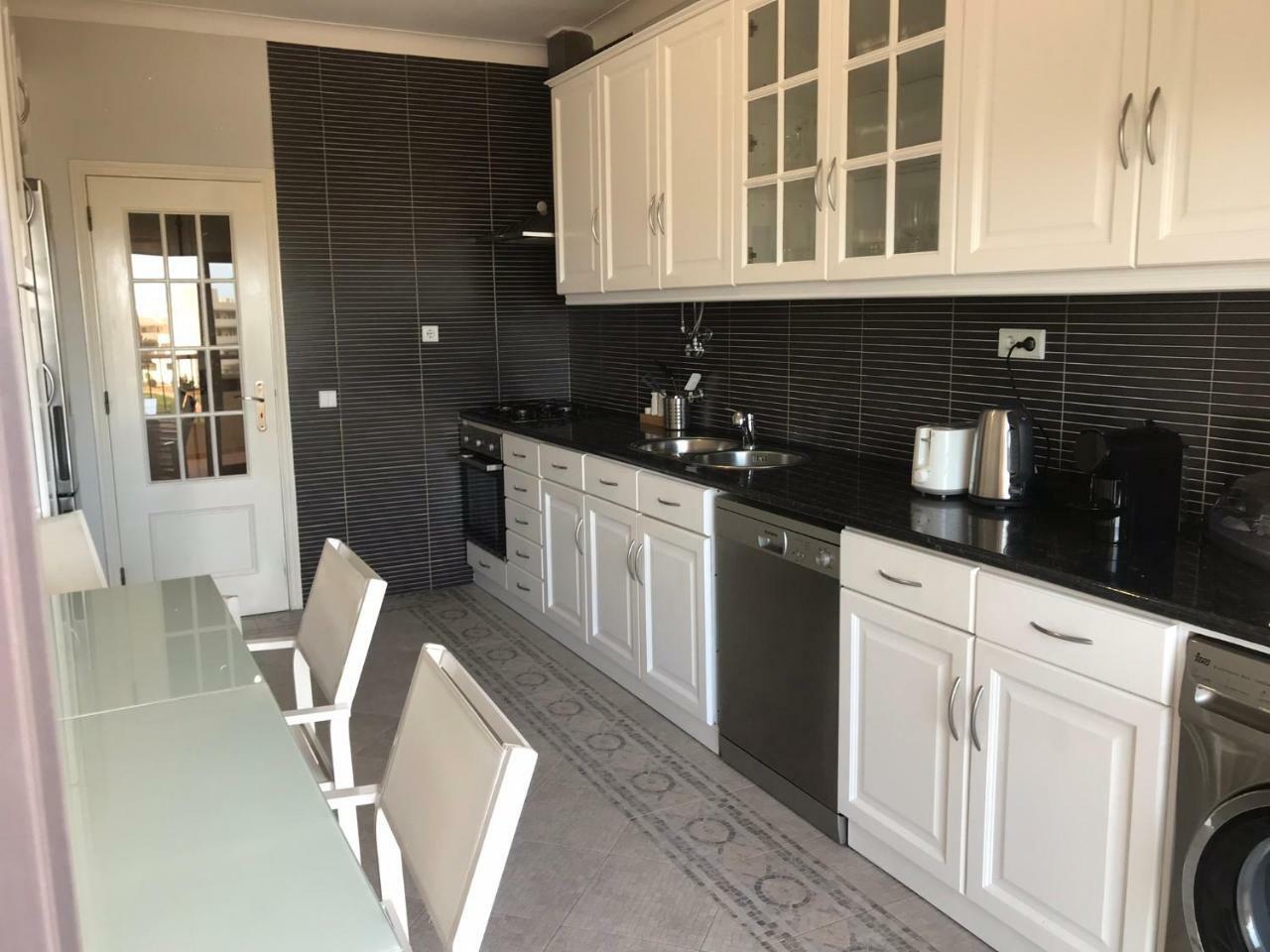 The Hoffy Beach Apartment Lagos Luaran gambar